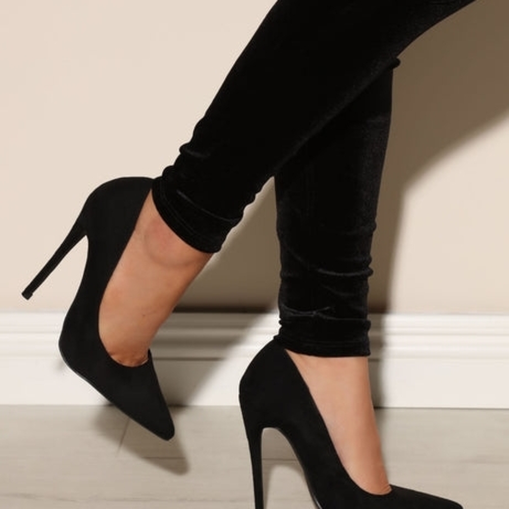 Classic Black Pointed Toe Stiletto Pumps